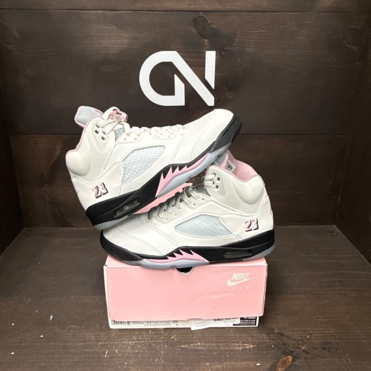 Jordan 5 Retro Medium Soft Pink Size 11 (Pre-Owned) - front