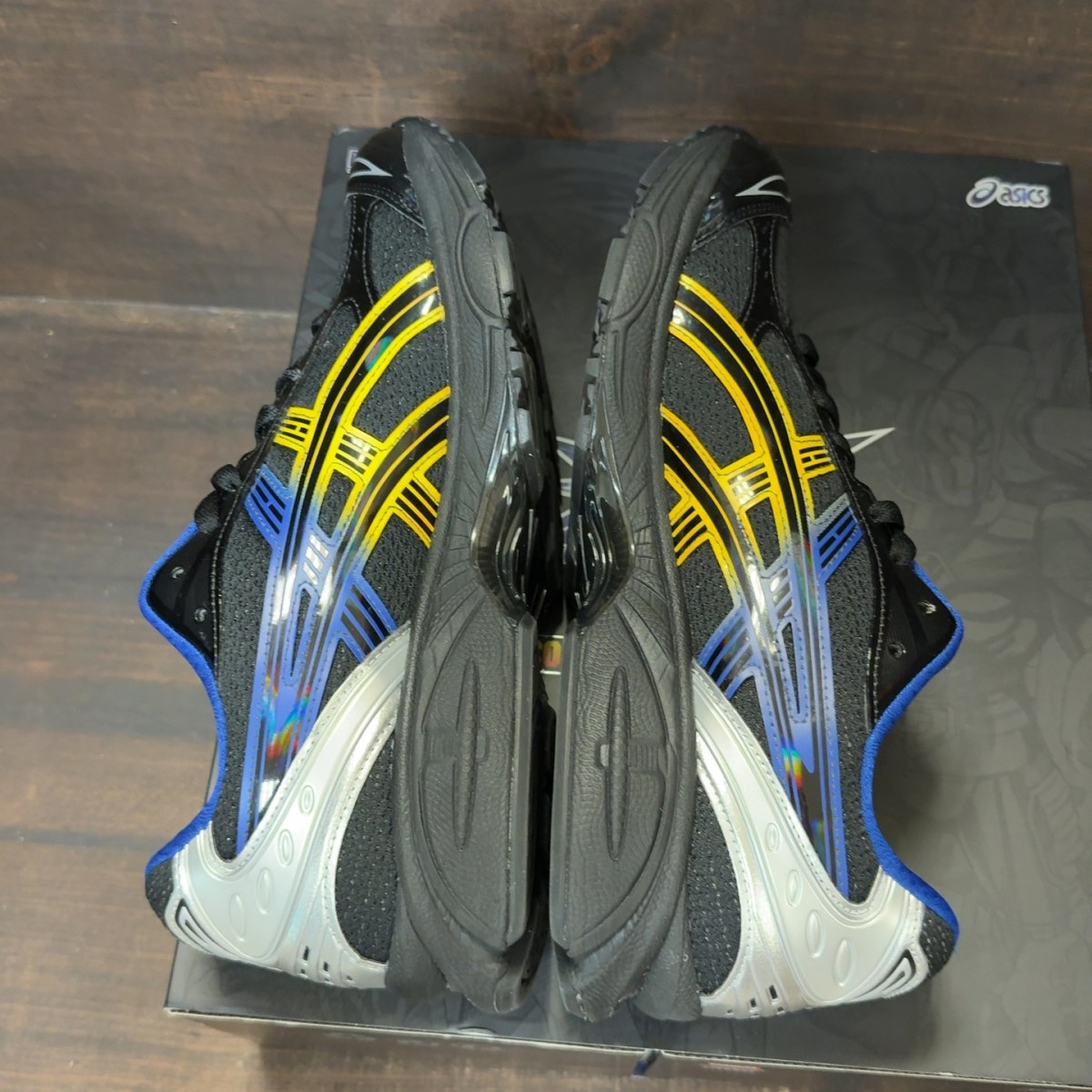 ASICS Gel-Kayano 14 Kith Marvel vs. Capcom Wolverine Size 9 (Pre-Owned) - Image 6