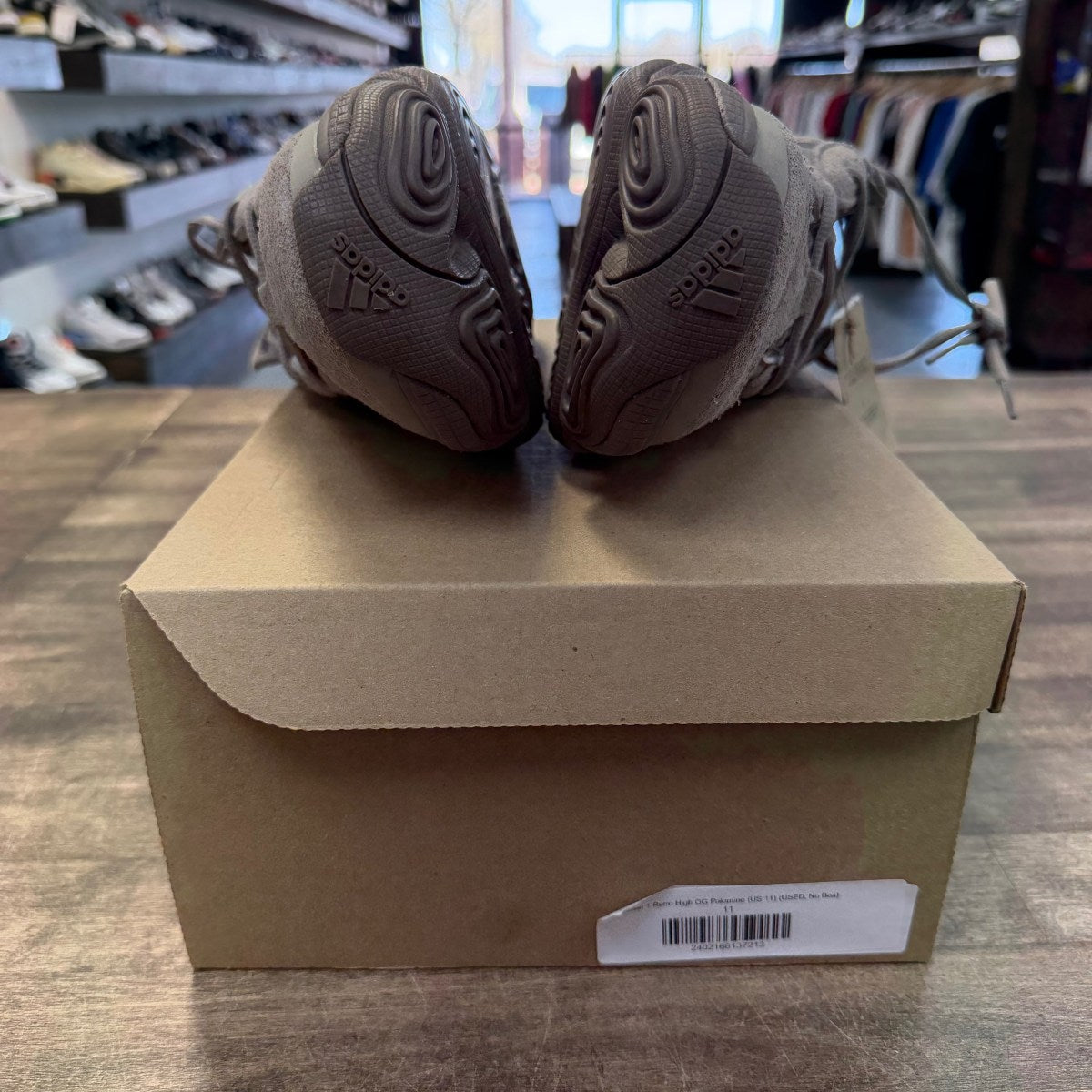 adidas Yeezy 500 Ash Grey Size 11 (Pre-Owned) - Image 6