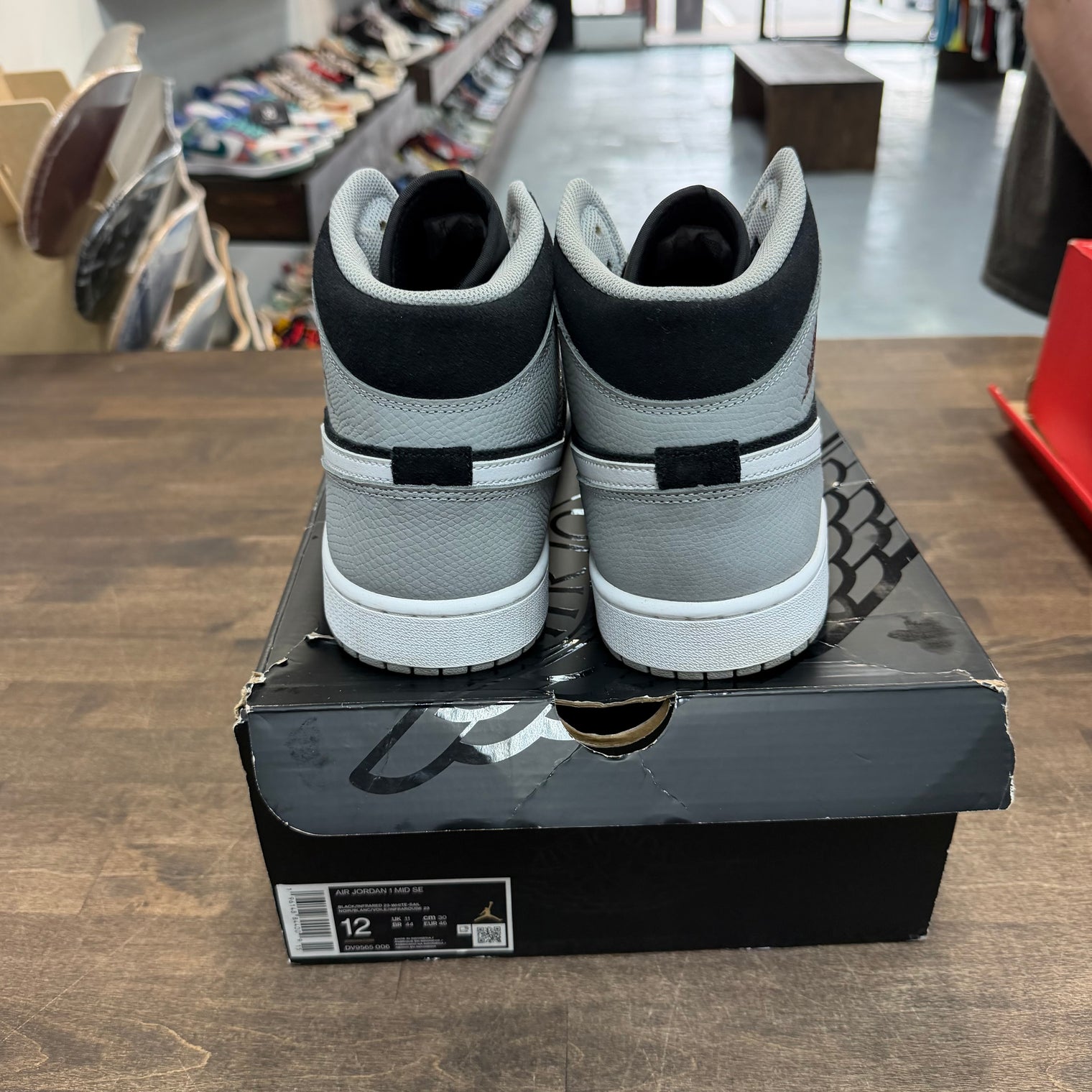 Elephant Print Jordan 1 Mid (USED, Replacement Box)