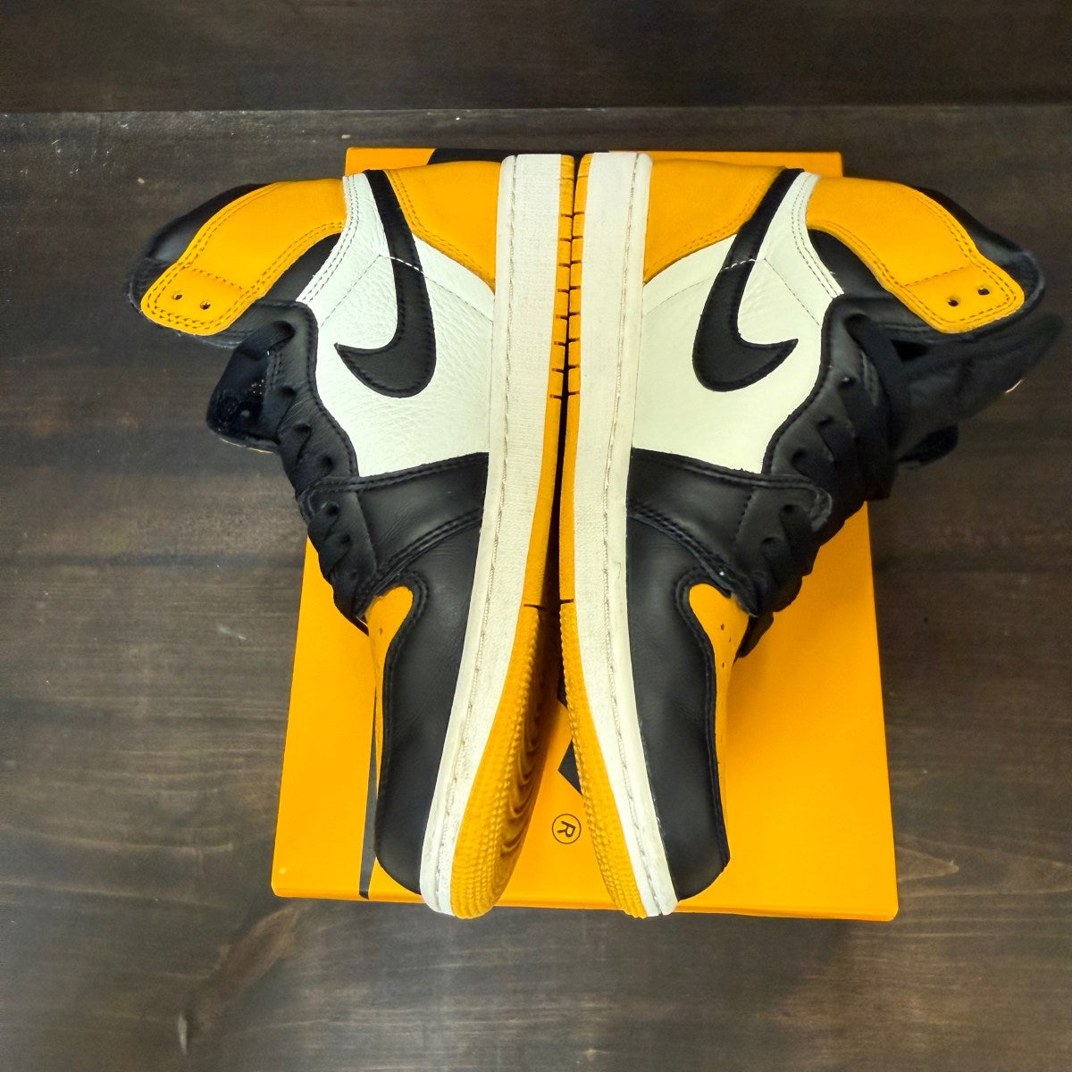 Jordan 1 Retro High OG Taxi Size 8.5 (Pre-Owned)