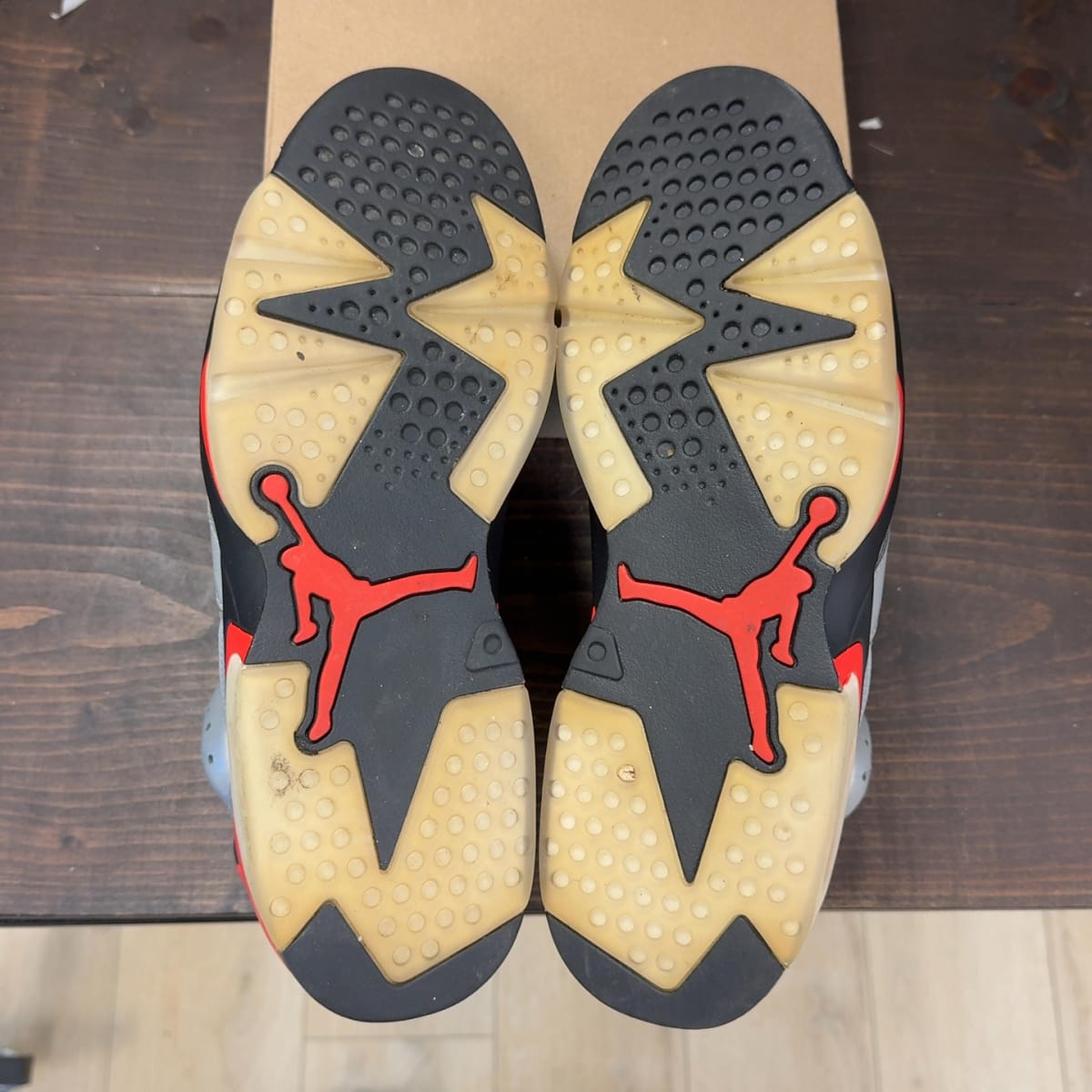 Jordan 6 Retro Reflections of a Champion Size 12 (Pre-Owned) - aux