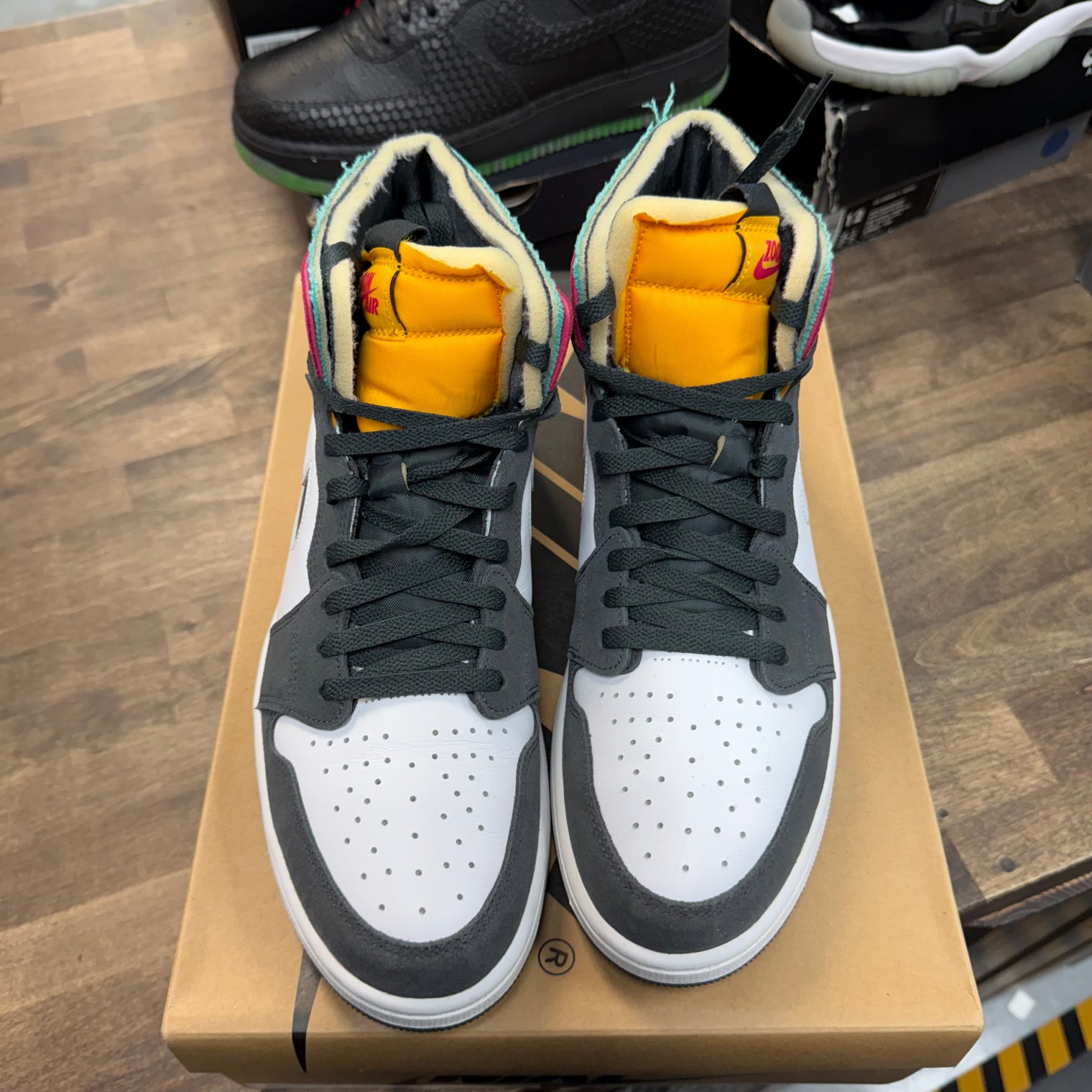 Anthracite Jordan 1 High Zoom Air CMFT (USED)