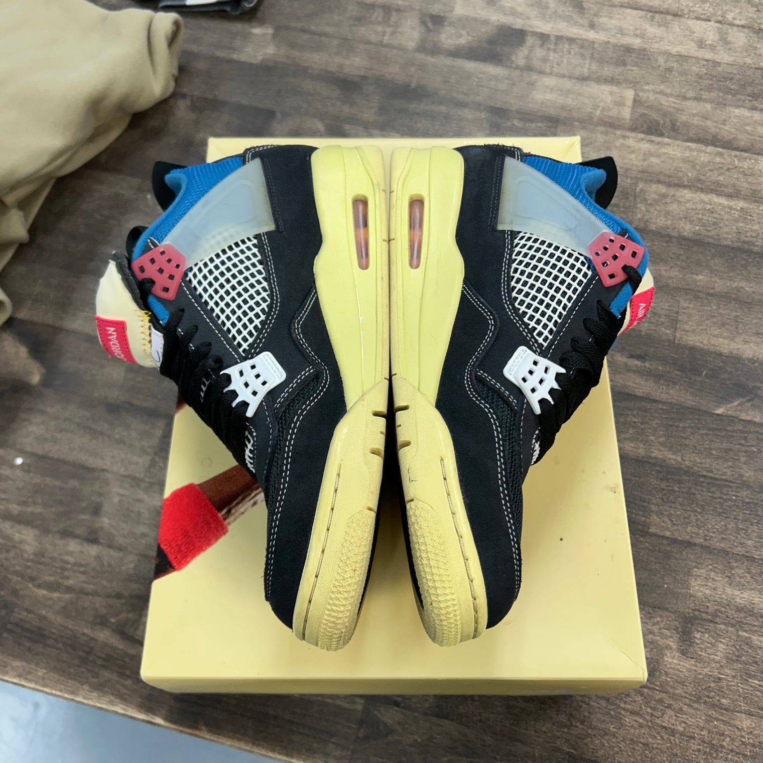 Union Off Noir Jordan 4 Retro (USED)