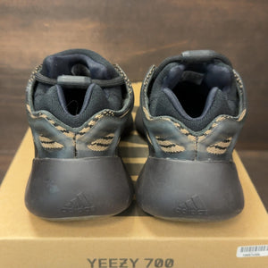 adidas Yeezy 700 V3 Clay Brown - Image 5