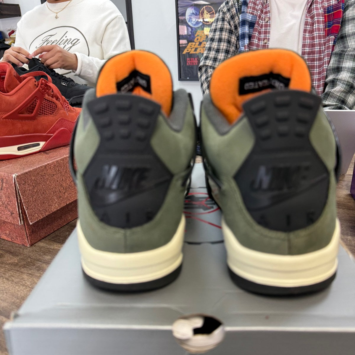 Jordan 4 Retro OG SP Undefeated (2025) - Image 4