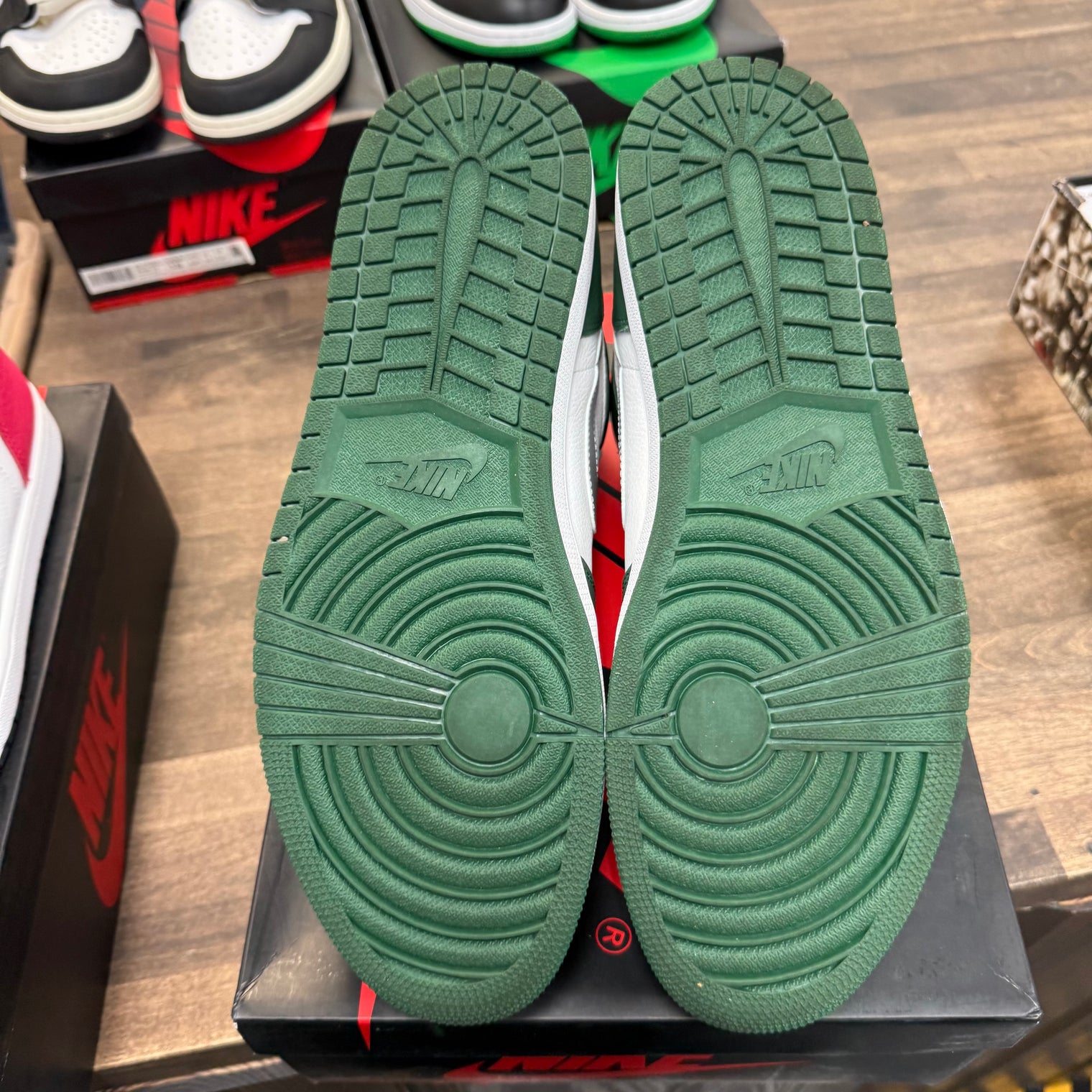 Gorge Green Jordan 1 High (USED)