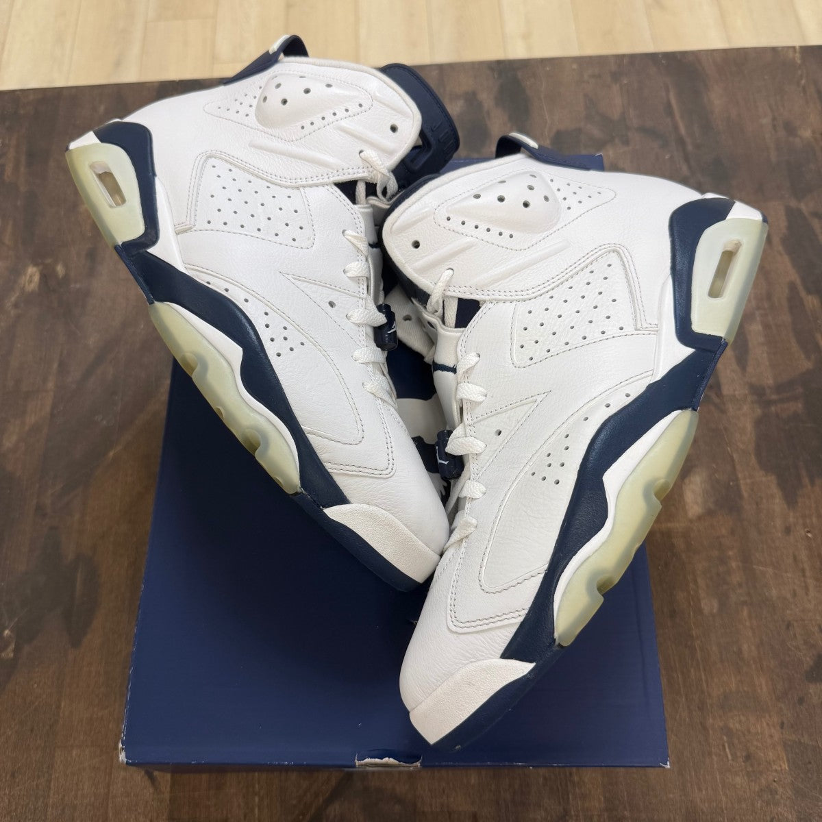 Jordan 6 Retro Midnight Navy (2022) - Image 1