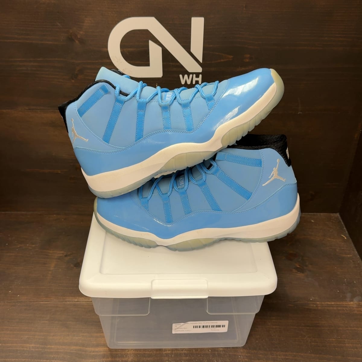 Jordan 11 Retro Pantone Size 15 (Pre-Owned) - front