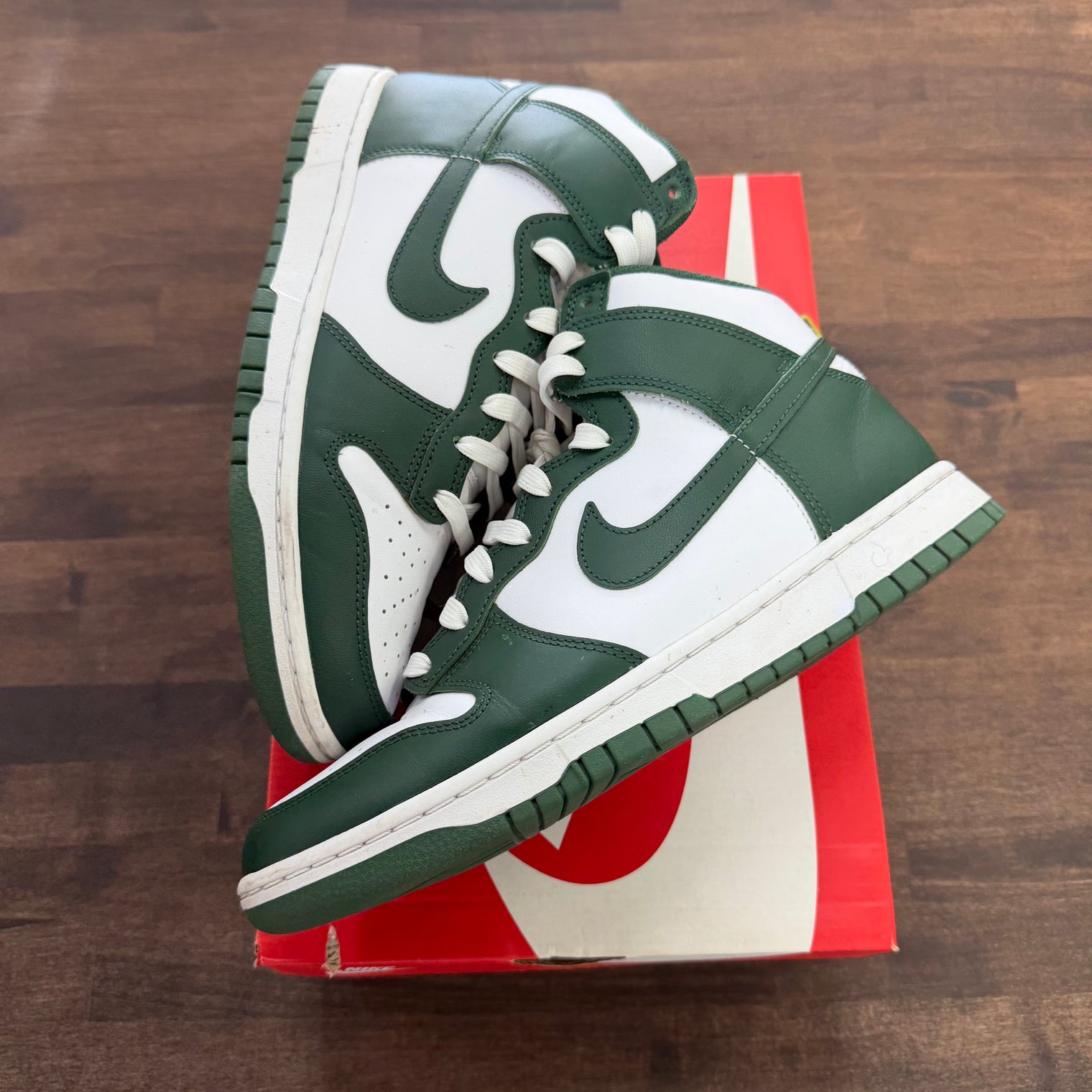 Australia Nike Dunk High (USED)
