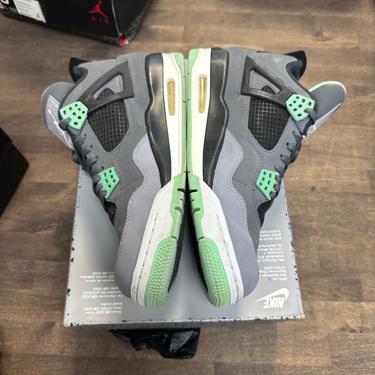 Green Glow Jordan 4 Retro (USED, No Lid)