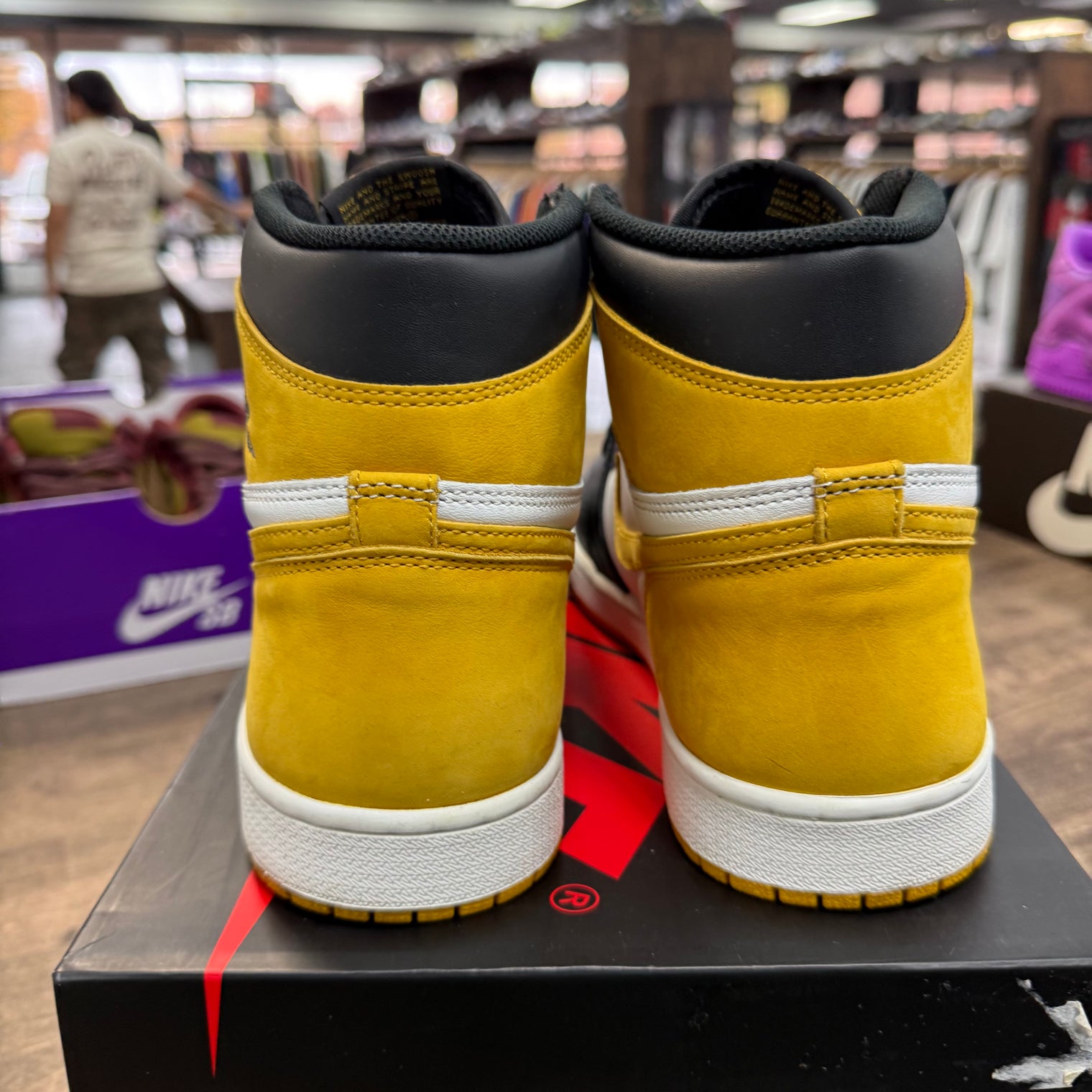 Yellow Ochre Jordan 1 Retro High (USED)