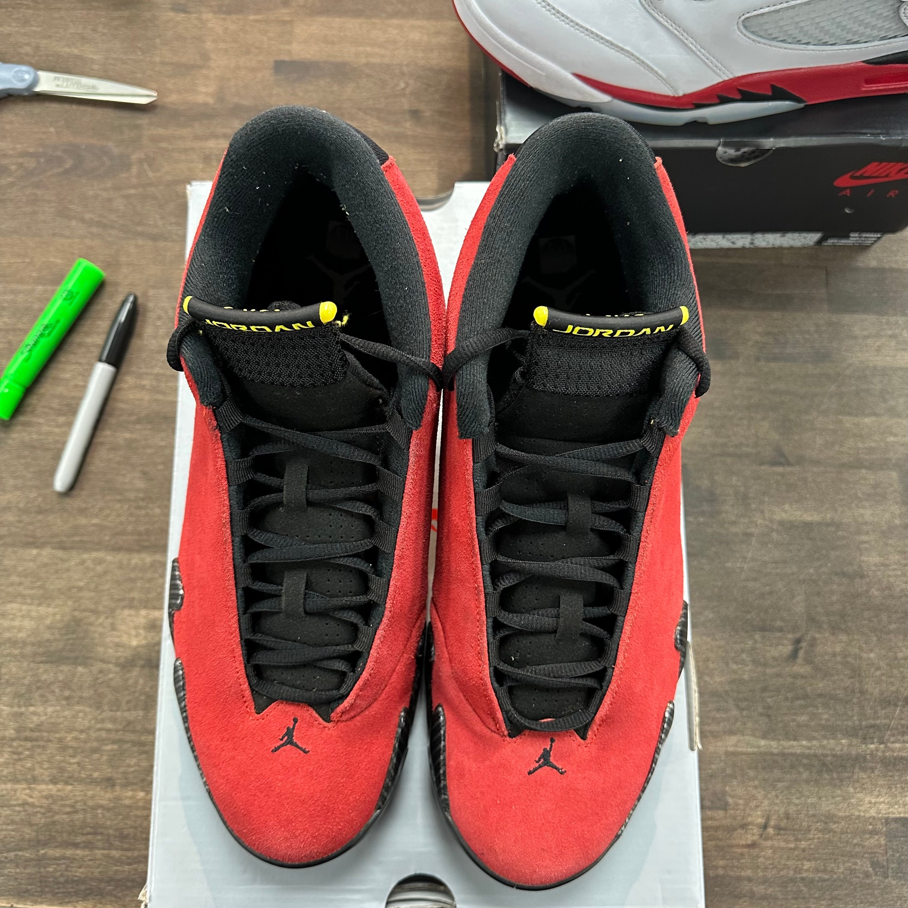 Jordan 14 Retro Ferrari (2025) (US 11.5) (USED) Size 11.5 (Pre-Owned) - Image 5