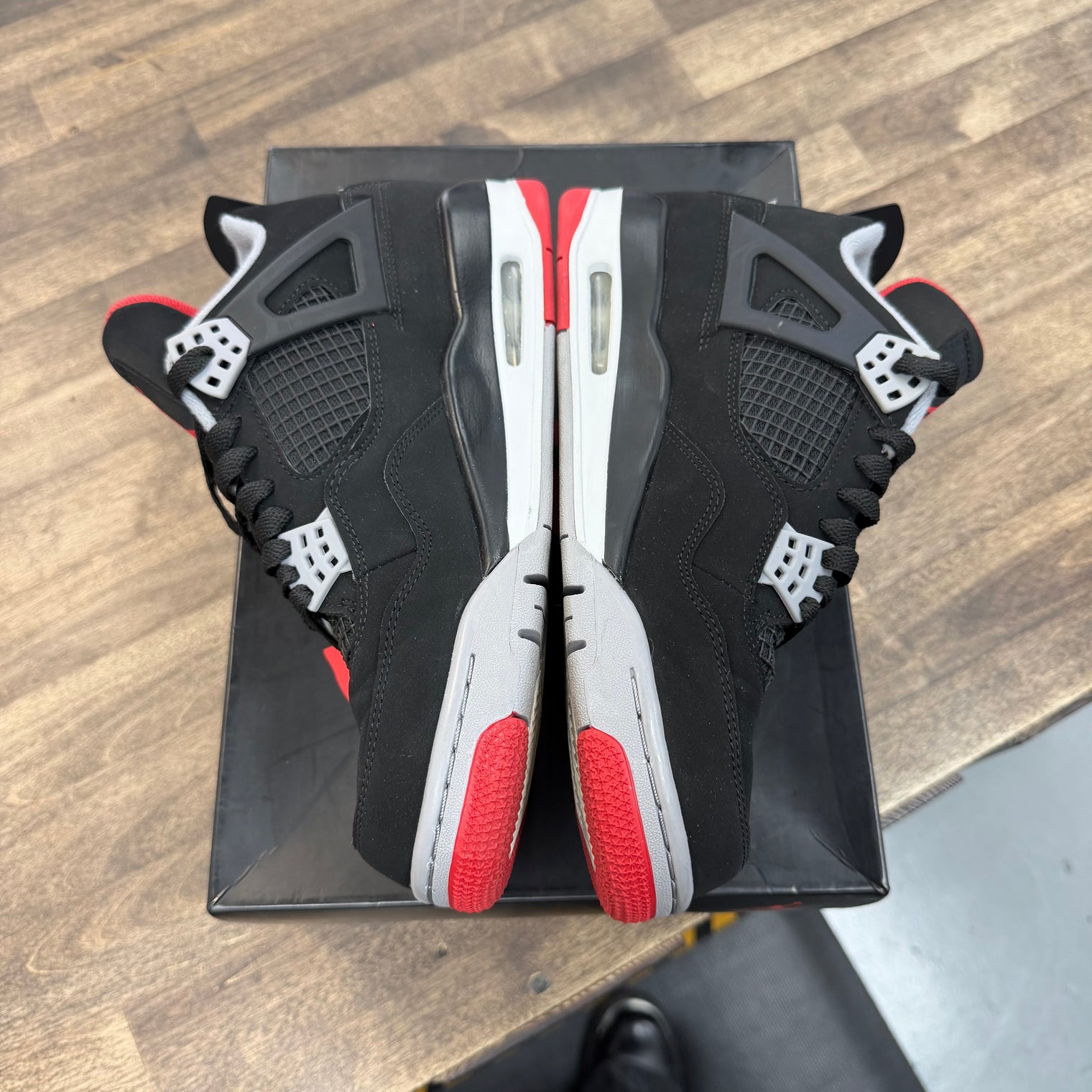 Jordan 4 Retro Bred (2019) (USED)