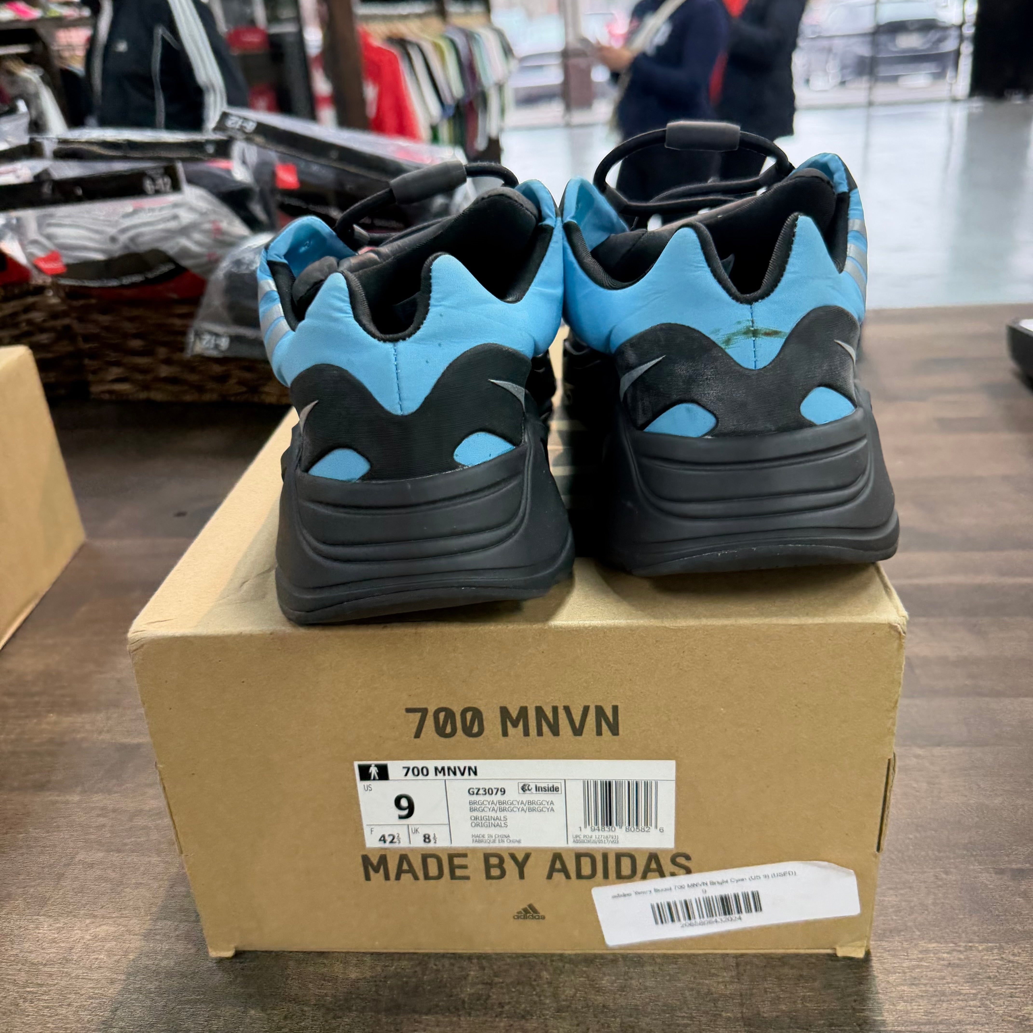 adidas Yeezy Boost 700 MNVN Bright Cyan (US 9) (USED) Size 9 (Pre-Owned) - Image 5