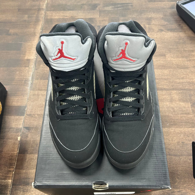 Black Metallic Jordan 5 2016 (USED)