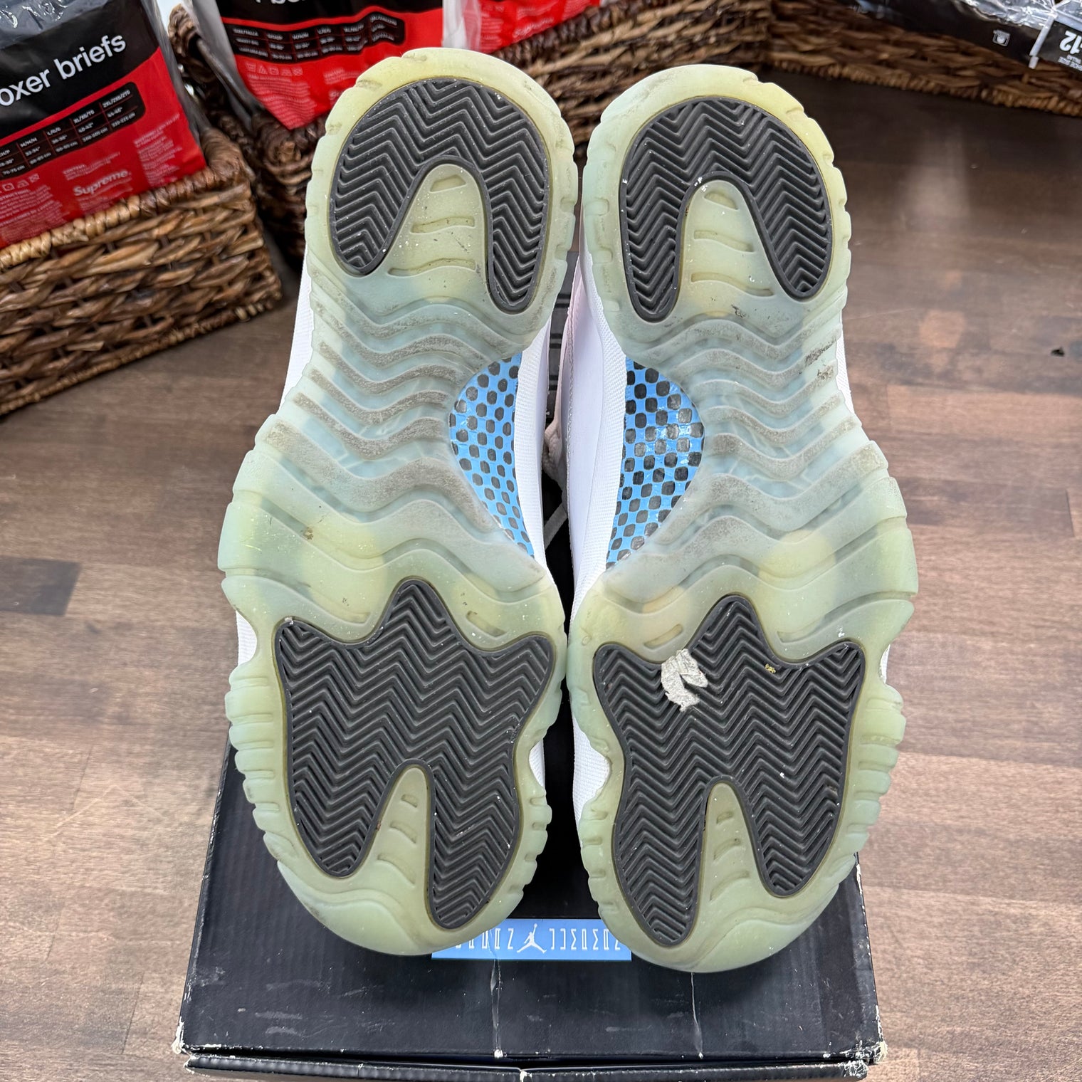 Jordan 11 Retro Legend Blue (2014) (USED)