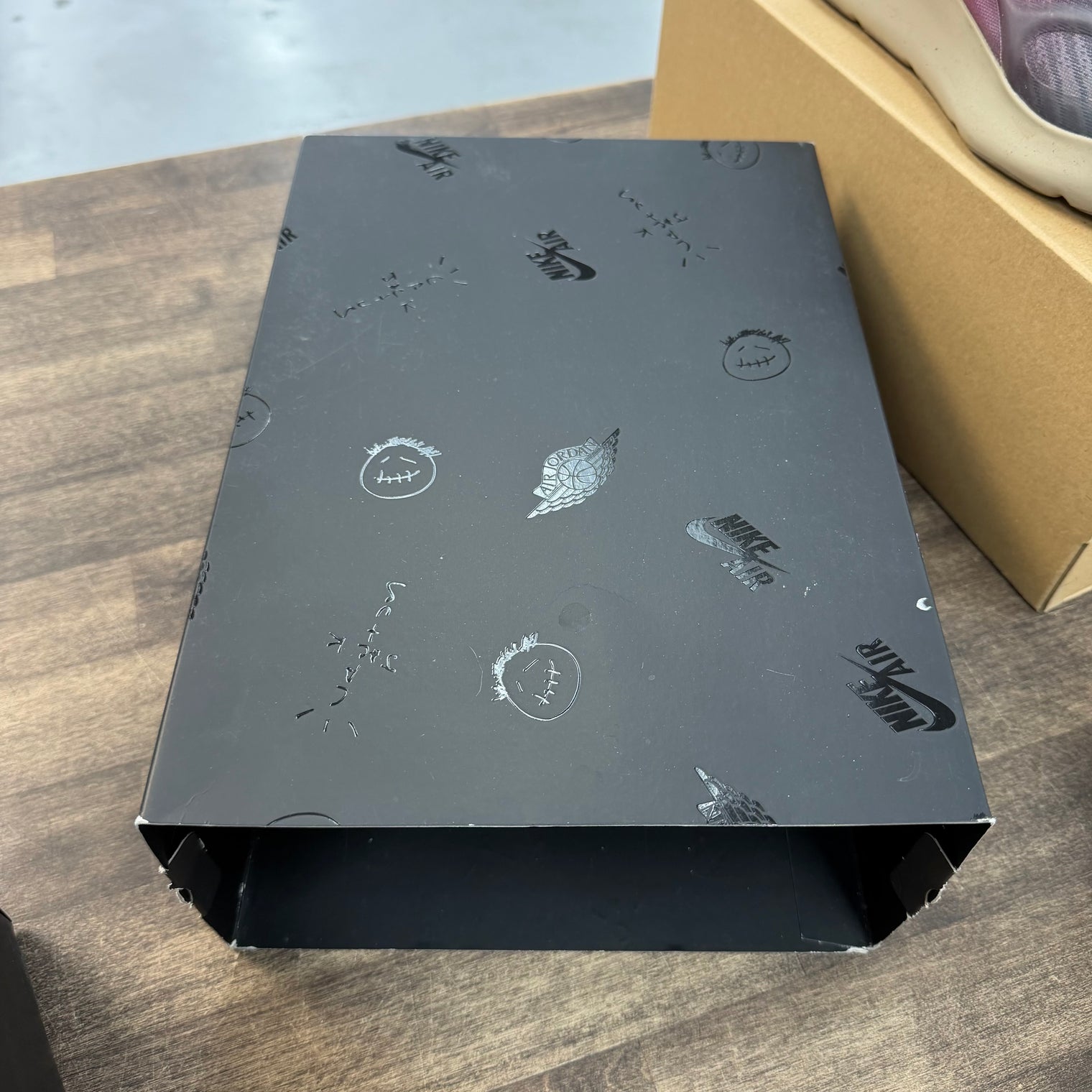 Phantom Travis Scott Jordan 1 Low OG (USED)