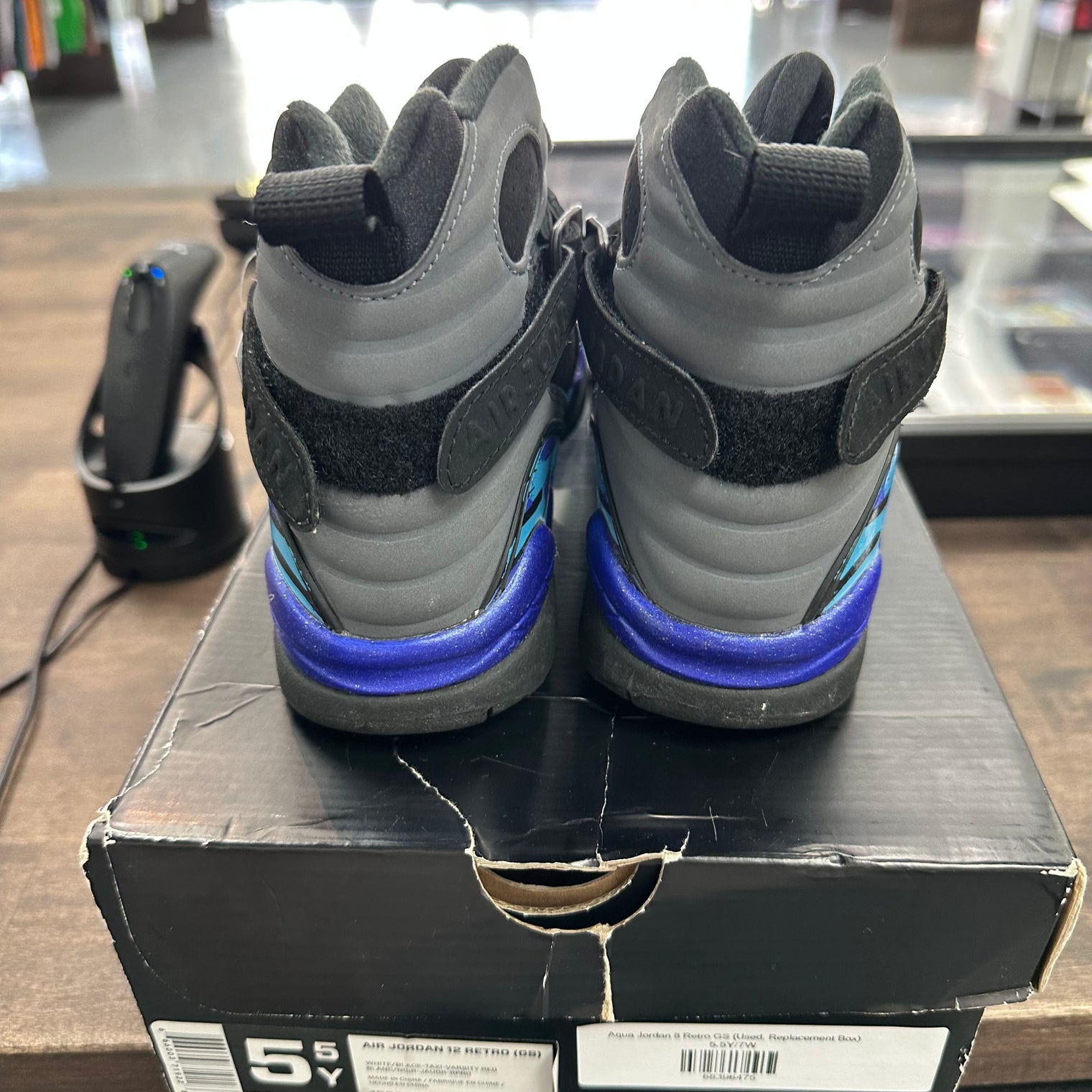 Aqua Jordan 8 Retro GS (Used, Replacement Box)