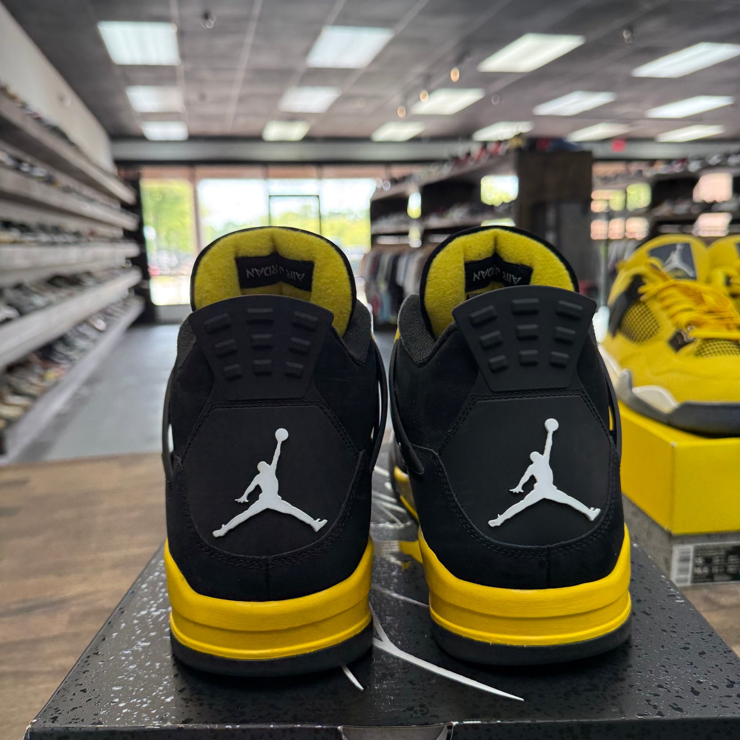 Yellow Thunder Jordan 4 (USED)