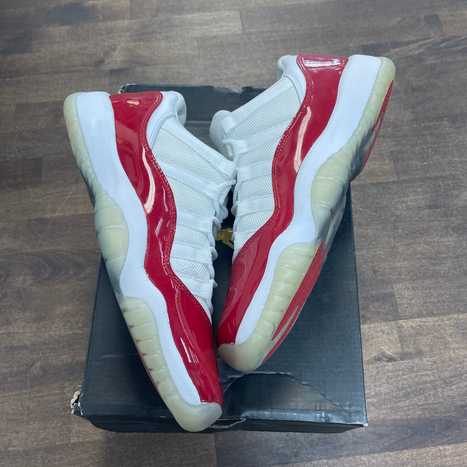 (GS) Cherry Jordan 11 Low