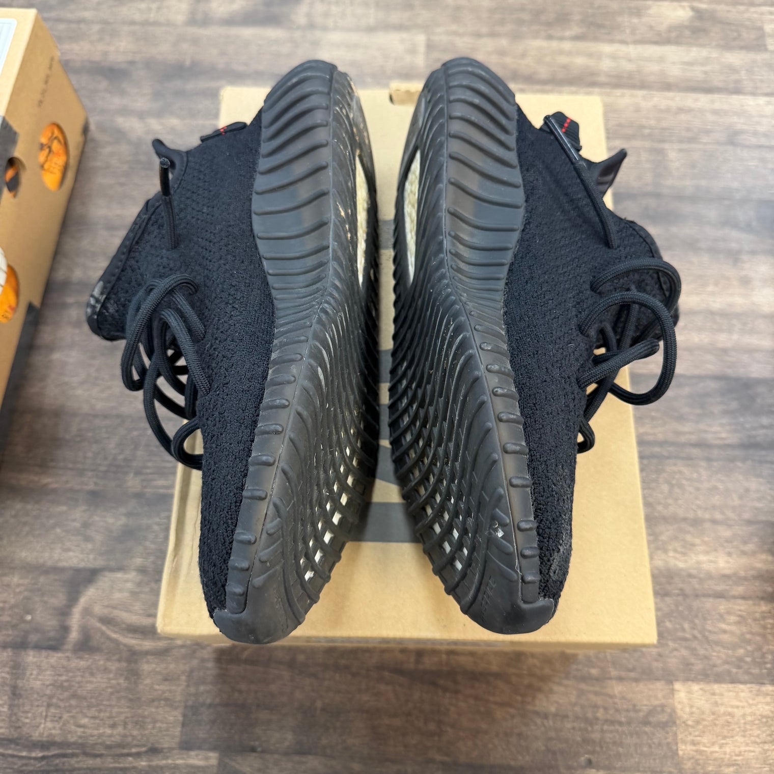 Bred Yeezy 350 (USED)