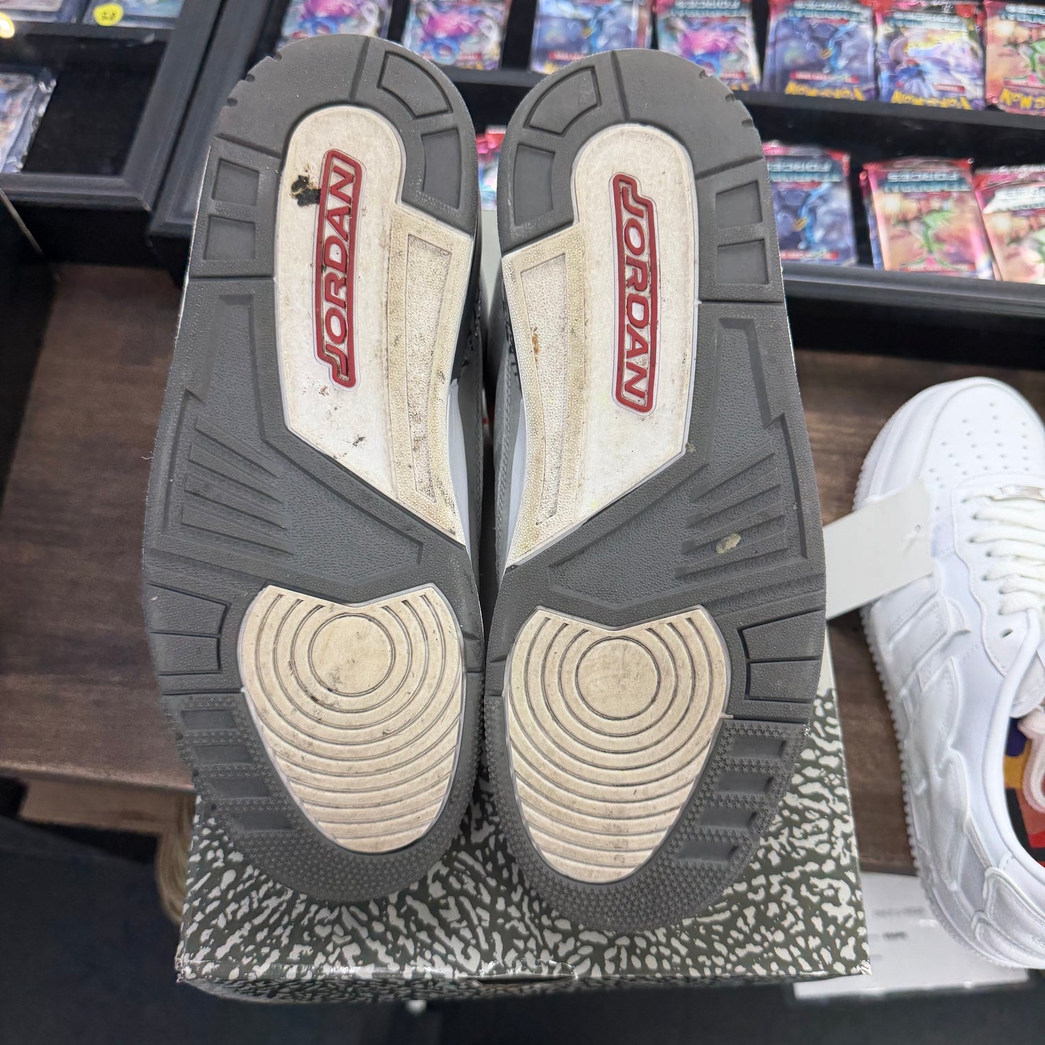 Cool Grey Jordan 3 Retro (USED)