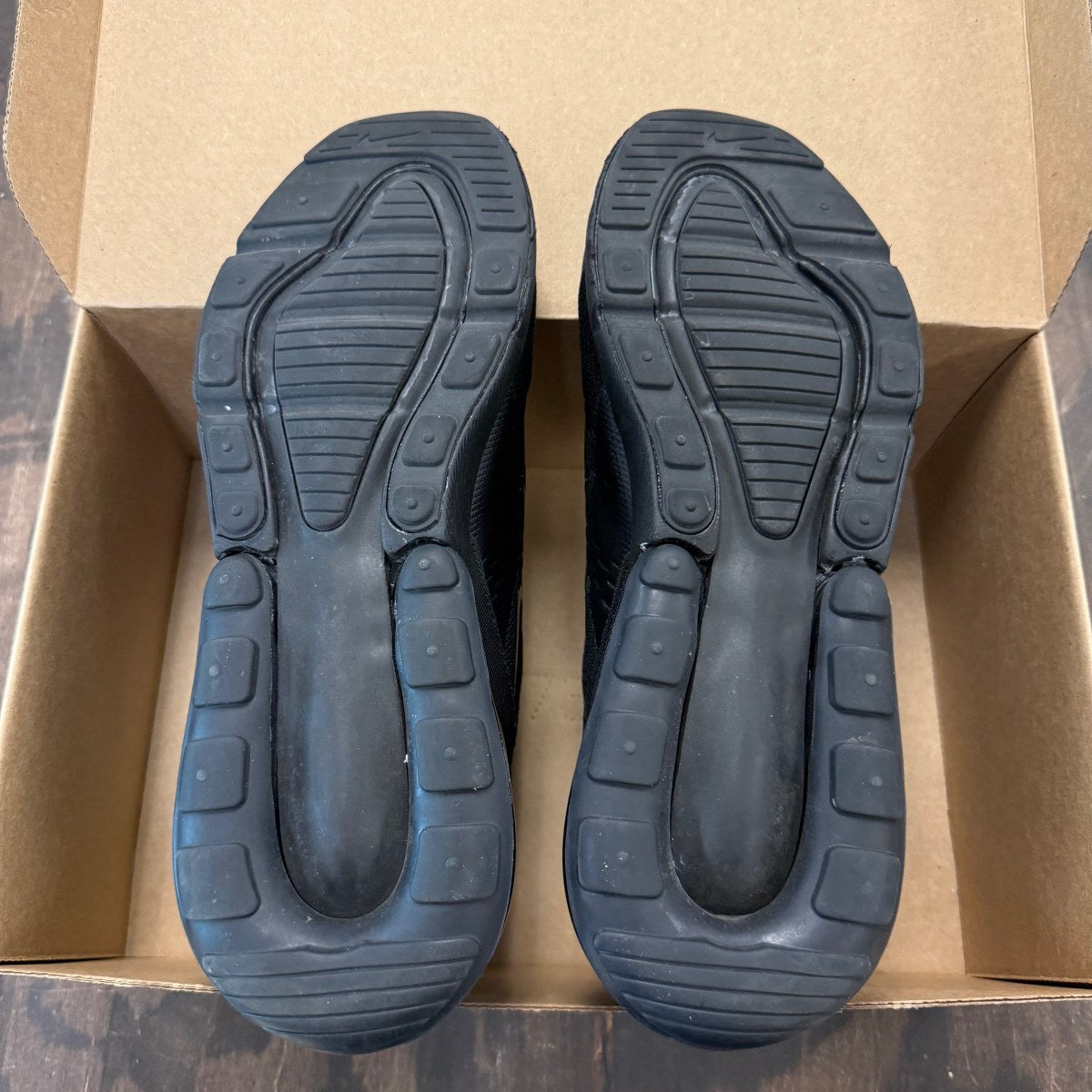 Nike Air Max 270 Triple Black Size 9 (Pre-Owned) - Image 5