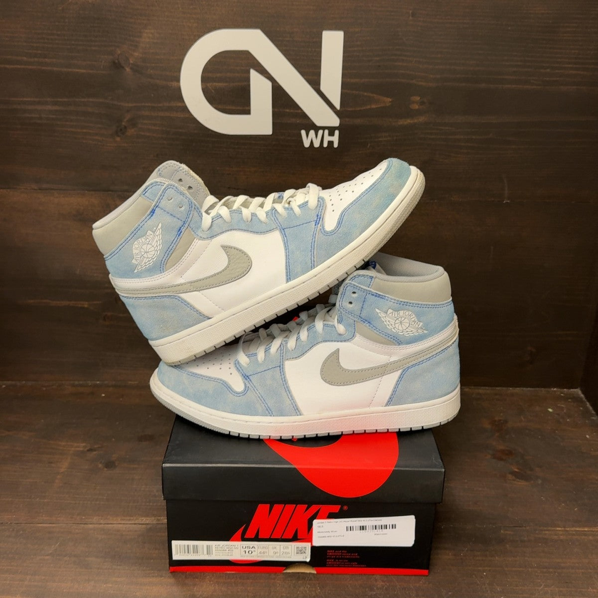 Jordan 1 Retro High OG Hyper Royal - Image 1