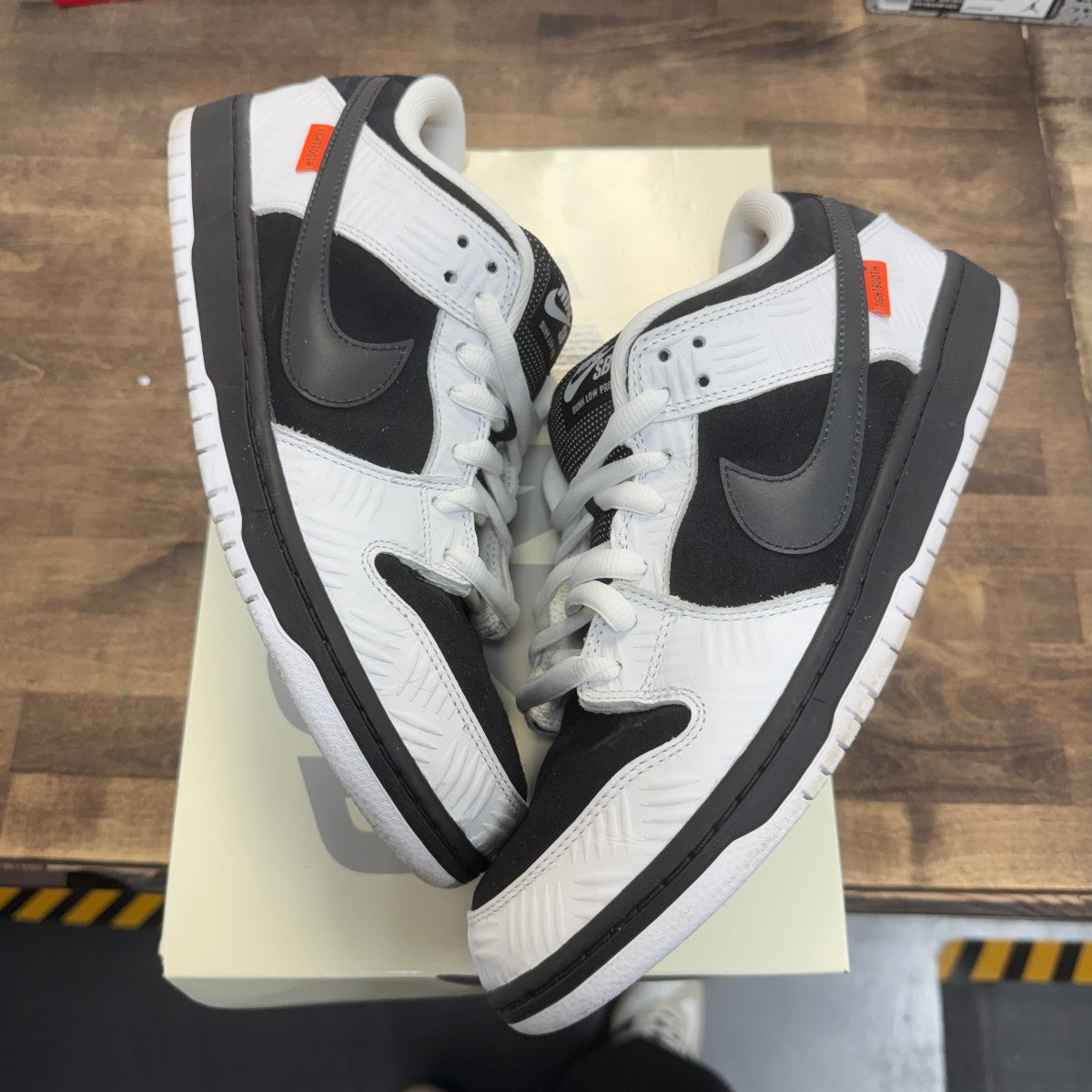 Nike SB Dunk Low TIGHTBOOTH - Image 1