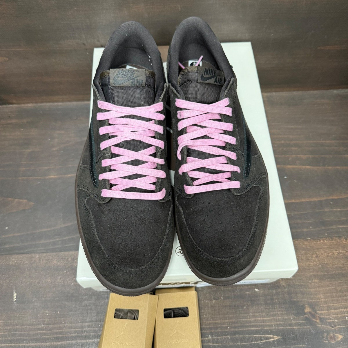 Jordan 1 Retro Low OG SP Travis Scott Velvet Brown - Image 2