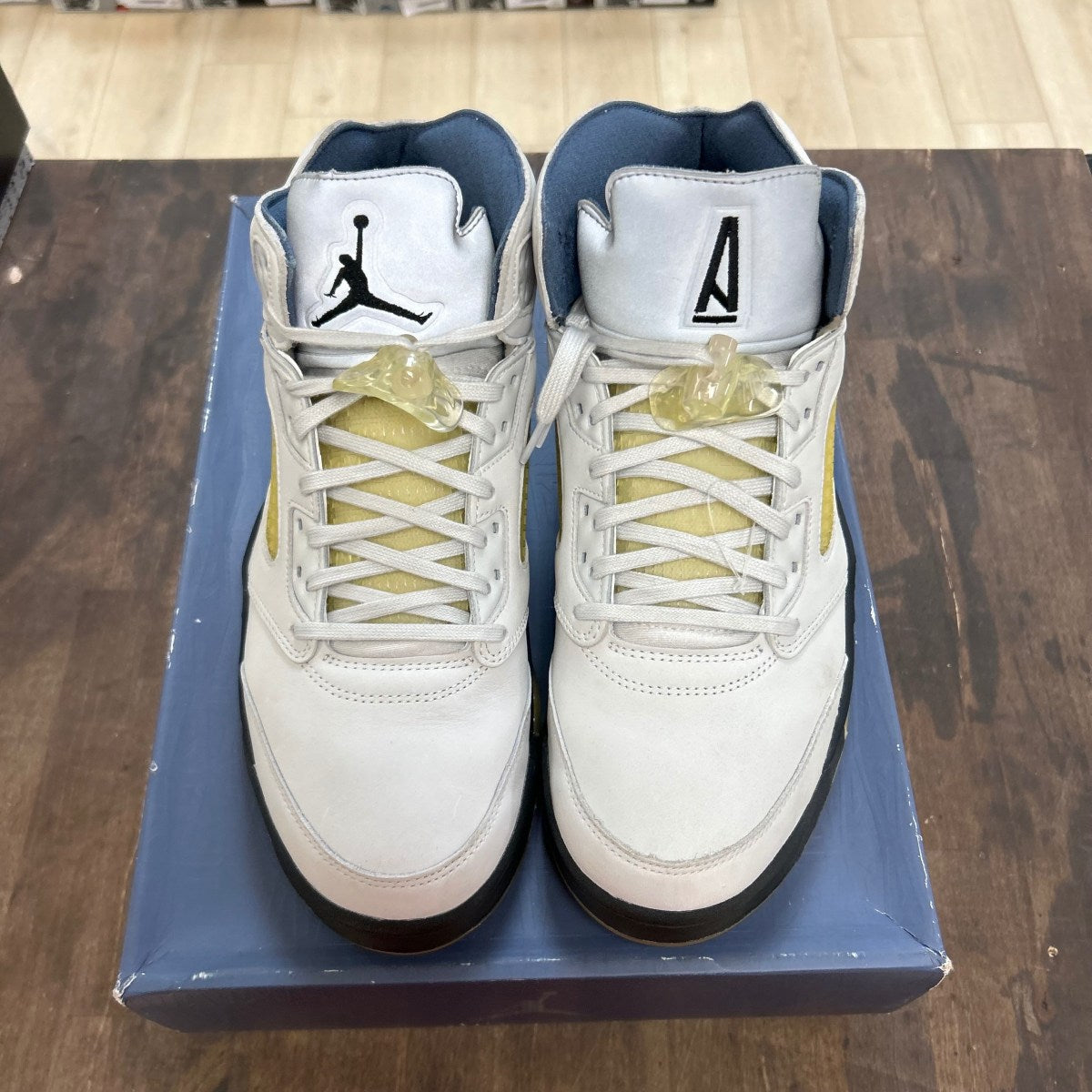 Jordan 5 Retro A Ma Maniére Dawn (Women's) - Image 2