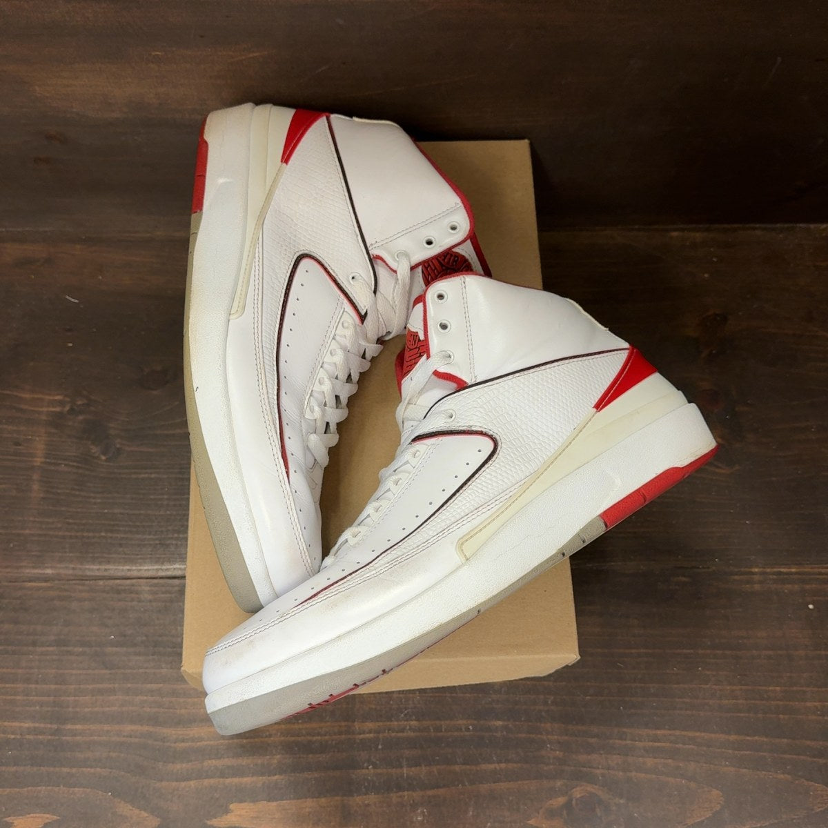 Jordan 2 Retro White Red (2014) Size 12 (Pre-Owned) - Image 2
