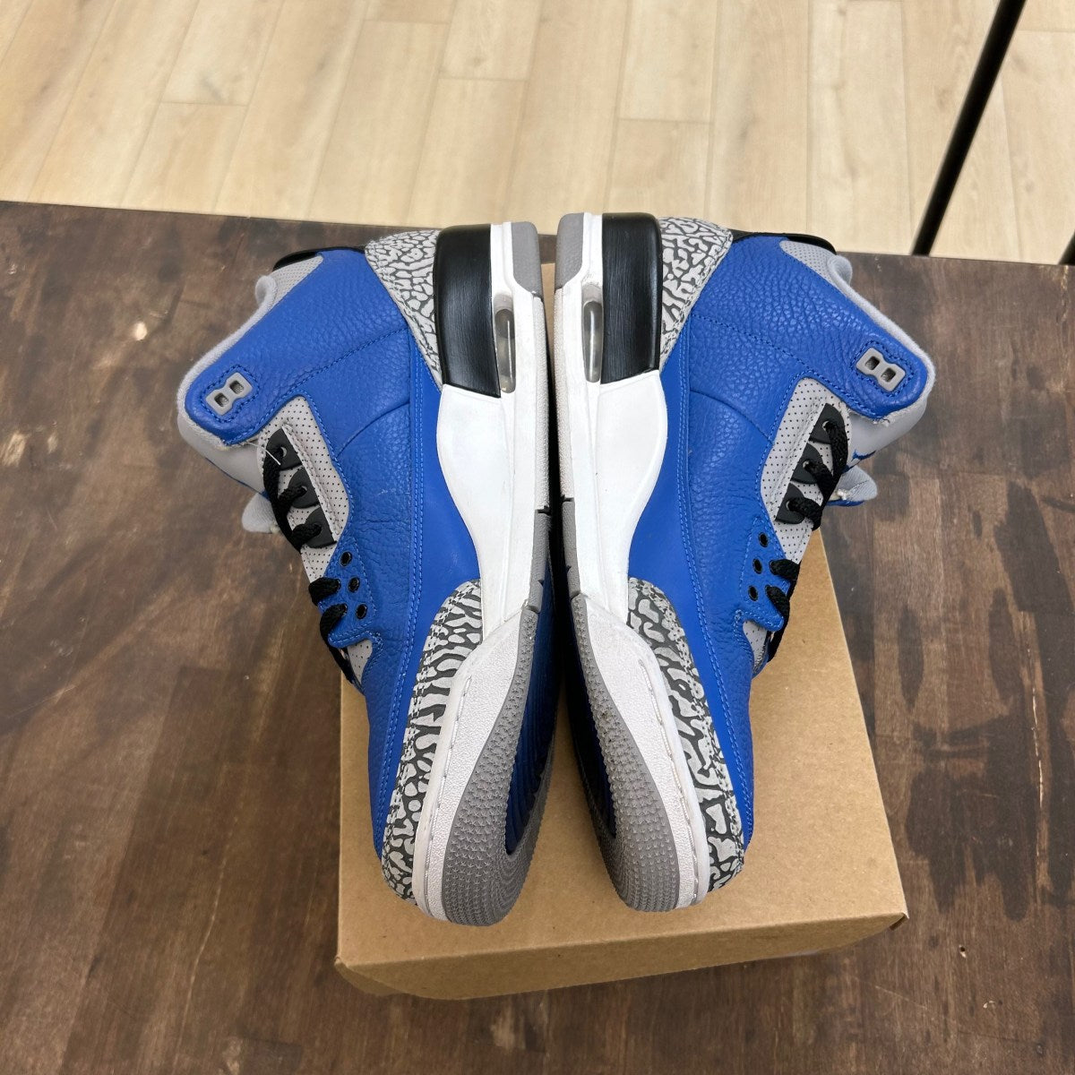 Jordan 3 Retro Varsity Royal Cement Size 13 (Pre-Owned) - Image 3