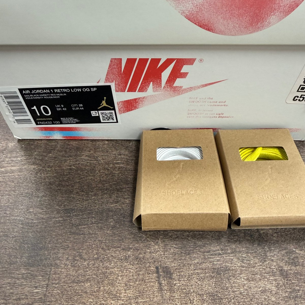 Jordan 1 Retro Low OG Trophy Room Rookie Card Away - Image 6