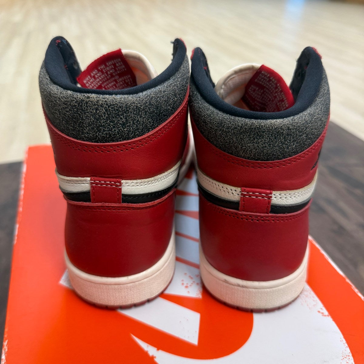 Jordan 1 Retro High OG Chicago Lost and Found - Image 5