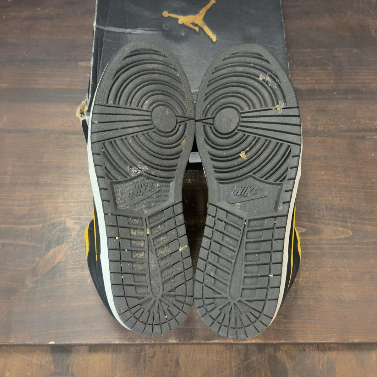 Jordan 1 Mid Reverse New Love - Image 8