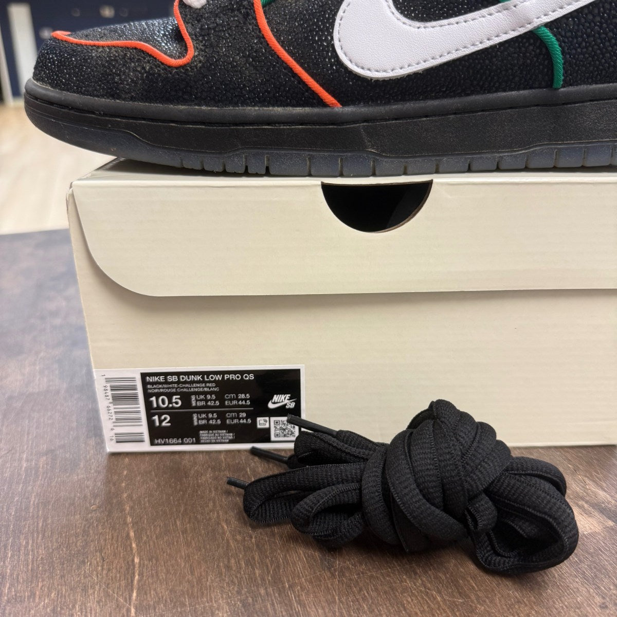 Nike SB Dunk Low Bronx Girls Skate - Image 5