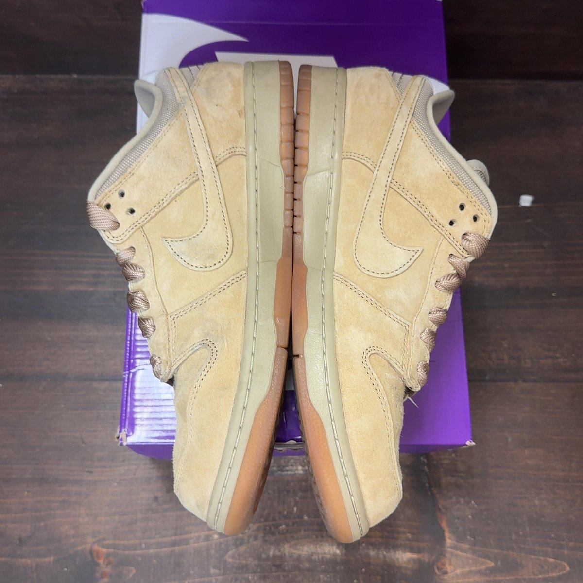 Nike SB Dunk Low Pro B Parachute Beige Size 10 (Pre-Owned) - aux