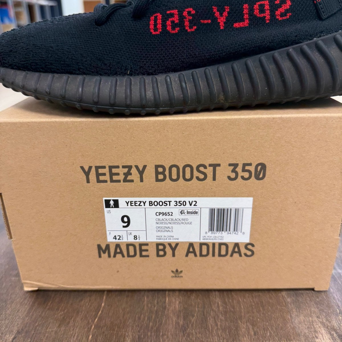 adidas Yeezy Boost 350 V2 Black Red Size 9 (Pre-Owned) - Image 7