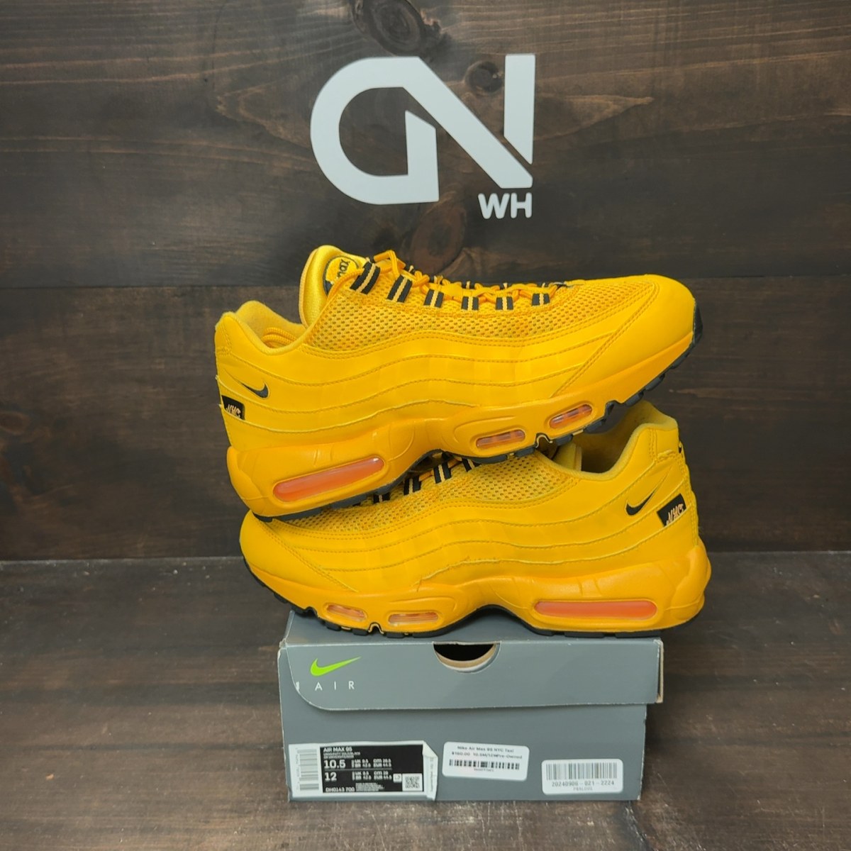 Nike Air Max 95 NYC Taxi - Image 1