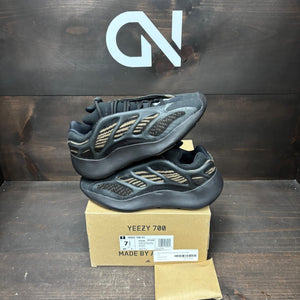 adidas Yeezy 700 V3 Clay Brown Size 7.5 (Pre-Owned) - front