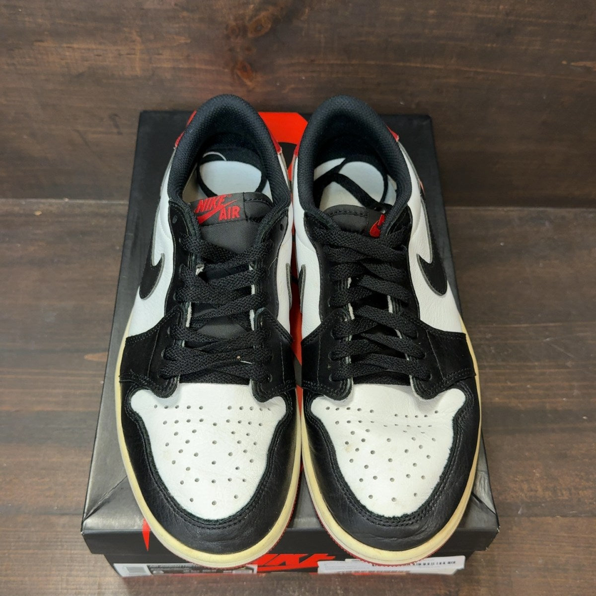 Jordan 1 Retro Low OG Black Toe (2023) Size 8 (Pre-Owned) - tag