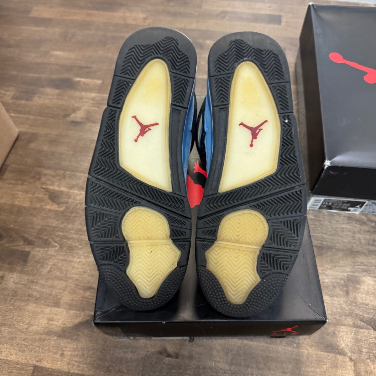 Jordan 4 Retro Travis Scott Cactus Jack - Image 5