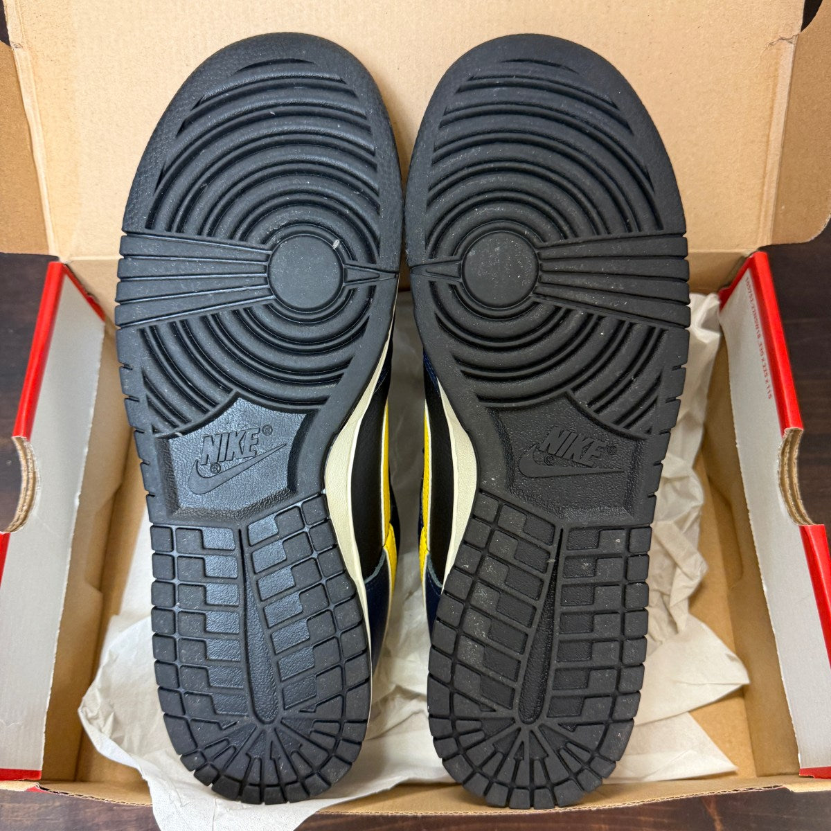 Nike Dunk Low Vintage Michigan - Image 7
