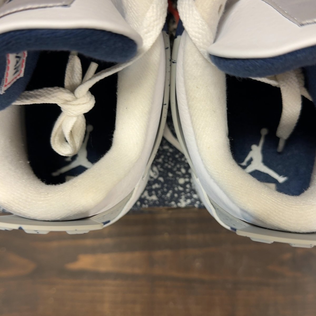 Jordan 4 Retro Midnight Navy Size 9.5 (Pre-Owned) - aux