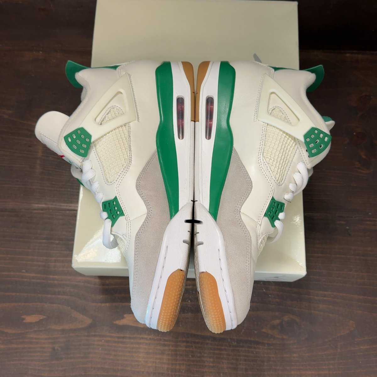 Jordan 4 Retro SB Pine Green Size 12 (Pre-Owned) - aux