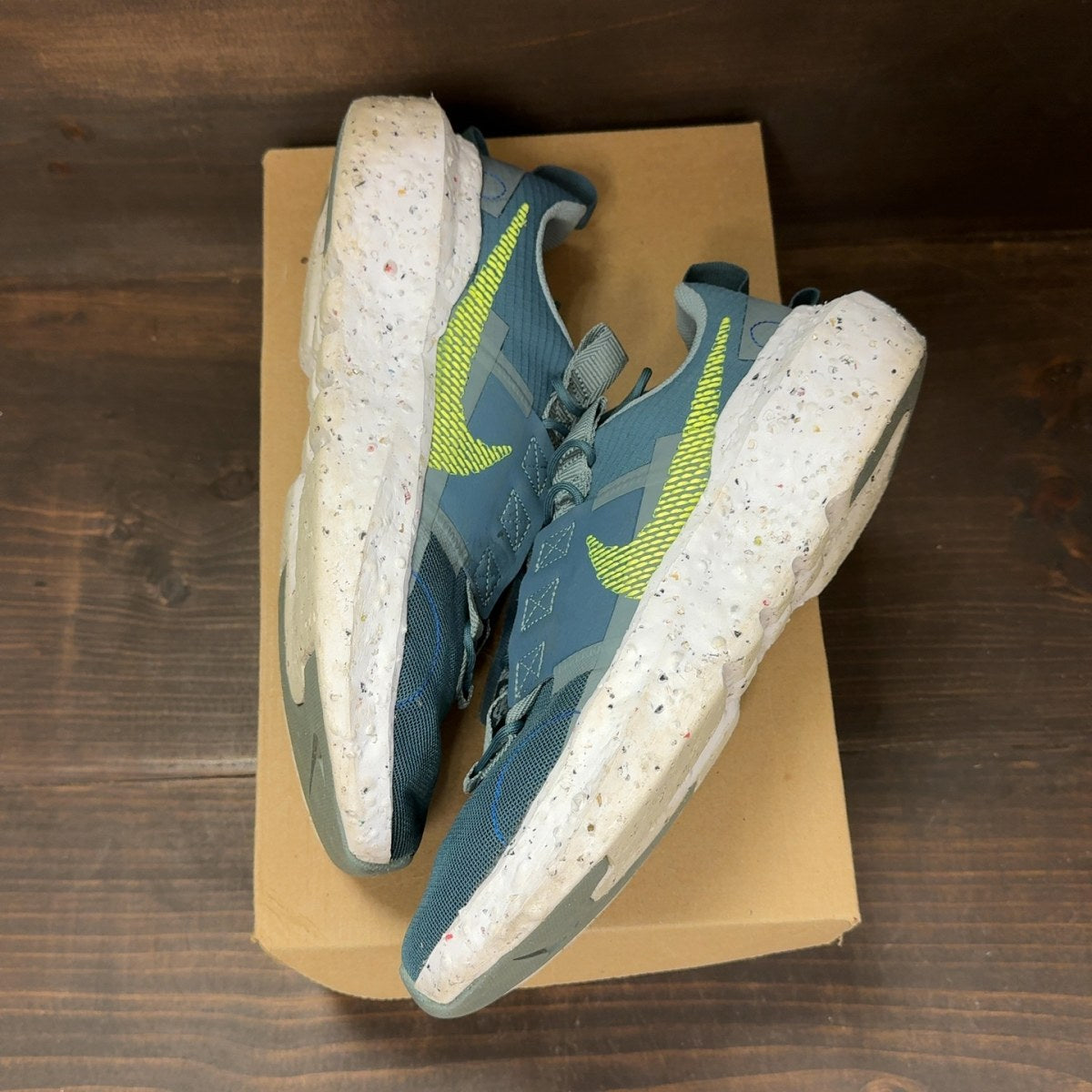 Nike Crater Impact Ash Green Volt Grey Size 10 (Pre-Owned) - Image 2