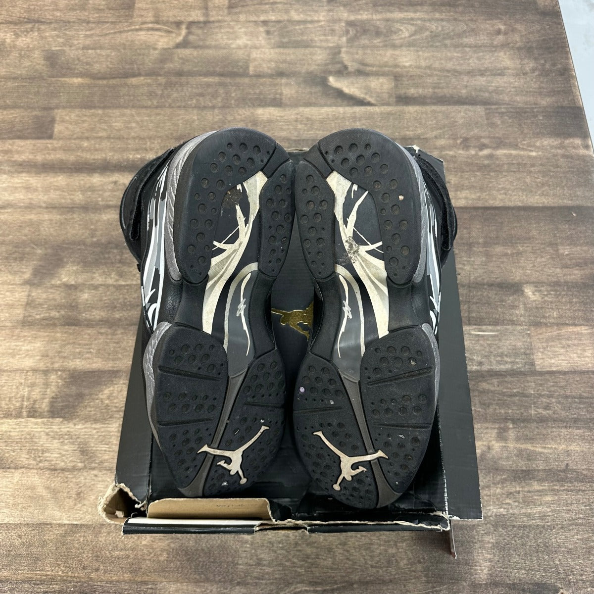 Jordan 8 Retro Chrome (2015) Size 9.5 (Pre-Owned) - Image 5