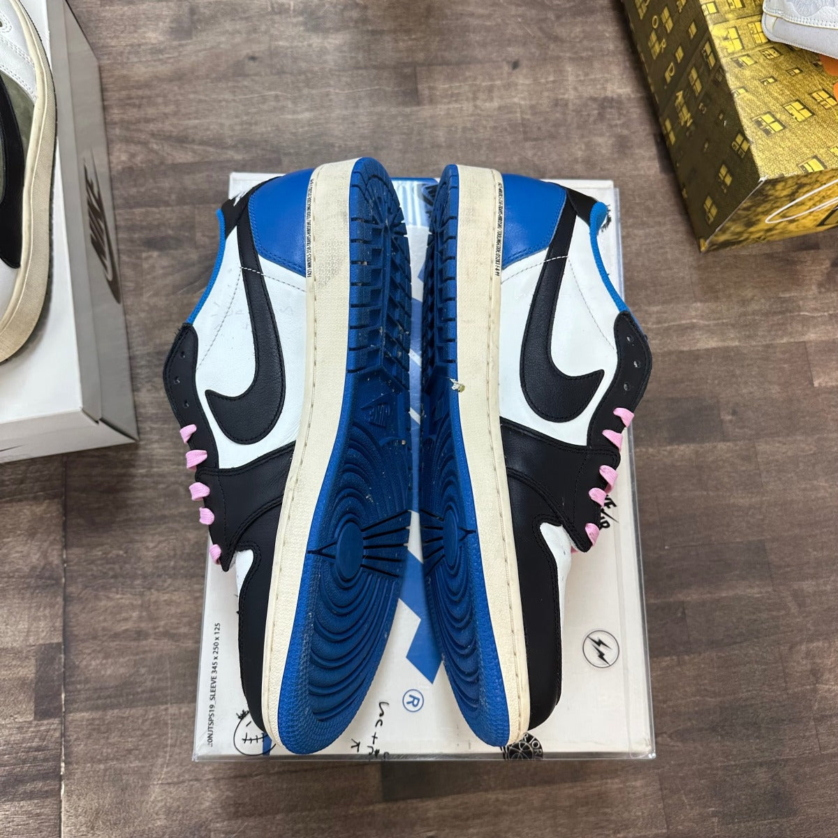 Jordan 1 Retro Low OG SP Fragment x Travis Scott - Image 3
